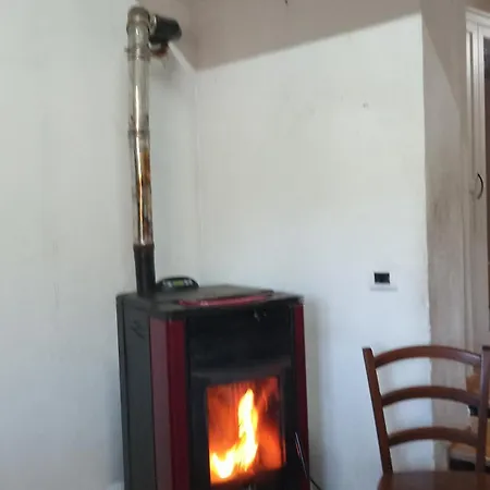 Сasa de vacaciones La Casetta Di Nika *